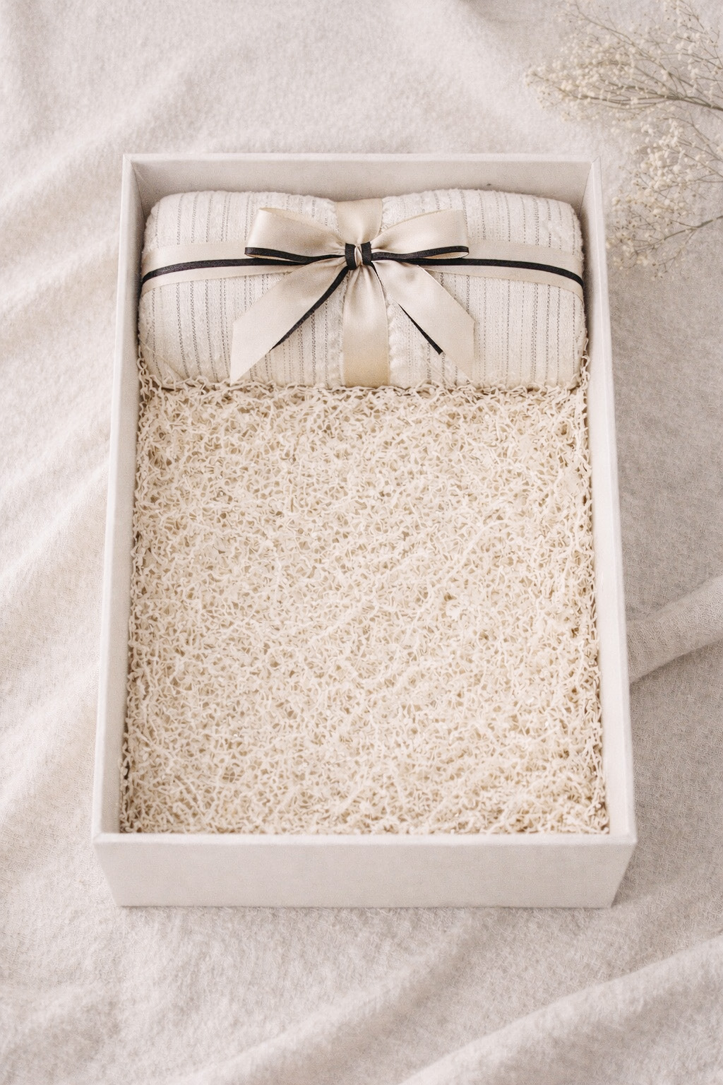 love-is-family-gift-blanket-02